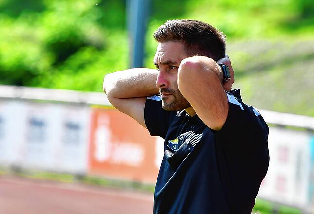 Sieg zum Jahresausklang: Nach zuletzt vier Unentschieden findet Trainer Michael Hagmann vom SV 08 Laufenburg vor dem Derby beim FSV ...