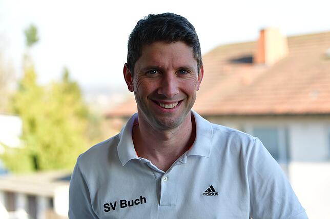 Manuel Berger (33) lebt in Albbruck und spielt seit den F-Junioren für den SV Buch: &bdquo;Fußballer wie Thomas Dapp und Stefan ...