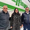 Michael Effinger, Theresa Effinger und Bächle-Geschäftsführer Marius Neininger vor einem Effinger-Truck. Seit 1. Februar ist die ...