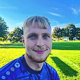Seit dieser Saison spielt Tiago bei Italiana. Aktuell führt er die Torjägerliste der Kreisliga B, Staffel 1, mit acht Treffern an.