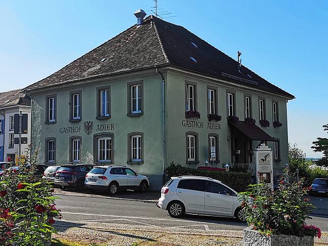 Nach einem ersten Entwurf könnten im Adler weitere Büroräume für das Rathaus sowie eine Gastronomie im Untergeschoss/Keller ...