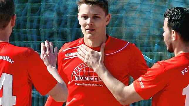 Zurück aus dem Urlaub: Pfaffenweilers Abwehrspieler Adrian Scholemann.