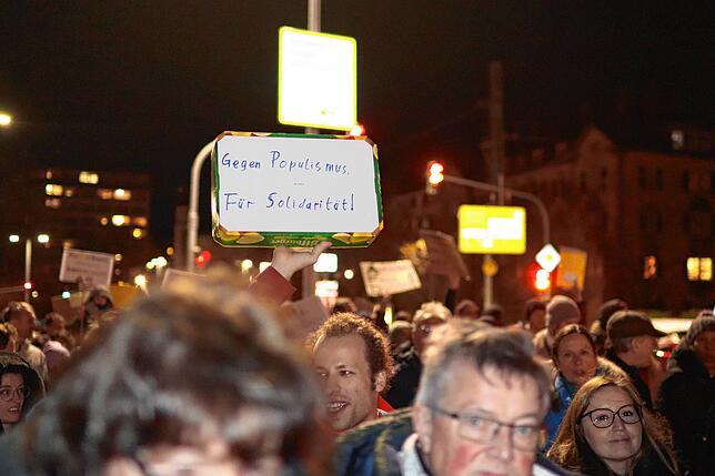 Bild 19: Konstanz geht für Zusammenhalt und Demokratie auf die Straße: Bilder