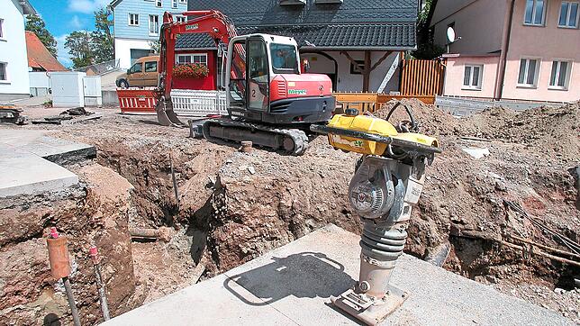 Die Sanierung der Vöhrenbacher Krankenhausstraße hinkt laut planendem Ingenieur deutlich hinter dem Zeitplan zurück. Jetzt soll ein ...