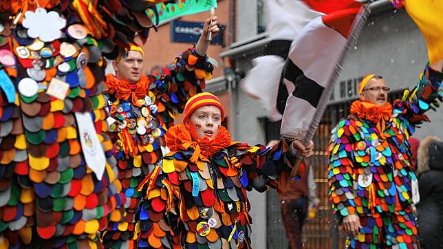 Bild : So bunt wird Konstanz am Schmotzigen Dunschtig in der Zukunft wieder feiern &ndash; die besten Bilder und Videos der Straßenfasnacht
