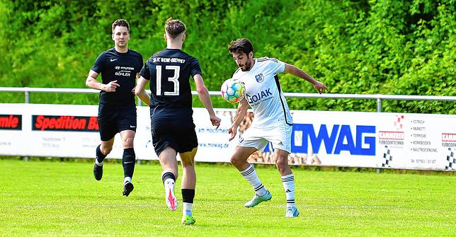 Bild 8: SV Blau-Weiß Murg besiegt SG FC Wehr/Brennet mit 2:0 – und wir haben Bilder!