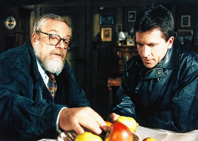 Eine Szene aus den frühen Jahren der Serie „Die Fallers“: Hermann (Wolfgang Hepp) und Alex (Folkert Milster) 1996.
