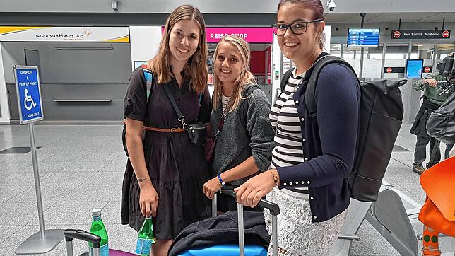 Larissa Bickel, Valentina Konzett und Sarah Felber haben die Brände hautnah erlebt.