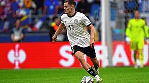 Deutschlands Florian Wirtz spielt den Ball im Spiel der Nationalelf