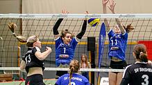 Vergeblicher Abwehrversuch: Die Villingerinnen Klara Single (hinten links) und Jule Gaisser können den Sinsheimer Angriffsball nicht ...