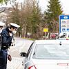 Gibt es einen triftigen Grund für die Einreise? Beamte der deutschen Bundespolizei kontrollieren am 4. Februar 2021 die Einhaltung der ...