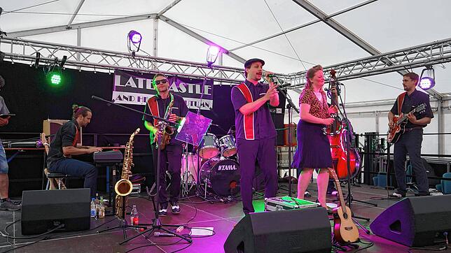 Ein voller Erfolg war das Finale mit der Rockabilly-Band „Late Castle And He White Autumn“. Foto: Stefan Heimpel
