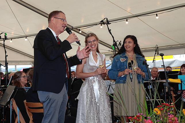 Bild 9: So stimmungsvoll endet das Reichenauer Wein-und Fischerfest 2025