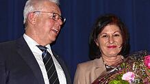 Verabschiedung mit Blumen für Ehefrau Ingrid Sigrist: Mit zugeschnürter Kehle dankte Wolfgang Sigrist seiner Ehefrau für ihre Treue und ...