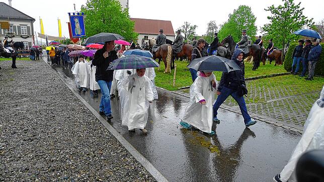 Bild 40: Bilder vom Georgiritt in Limpach im Deggenhausertal am Muttertag