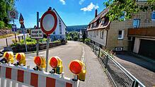 Die Spittelbergstraße ist voll gesperrt. Anlieger können bis zum Bereich der Baustelle fahren. Bilder: Roland Sprich