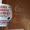 Einzelhändler werben zum Beispiel verstärkt mit Online-Shopping, wie hier der Fairtrade-Shop Contigo, da Kunden im Geschäft weg bleiben.