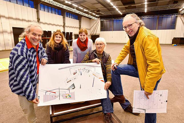 Chris Leithaeuser (von links), Ariane Faller, Kulturamtsleiterin Kerstin Rüllke, Charly Walter und Martin Schwer bereiten die ...