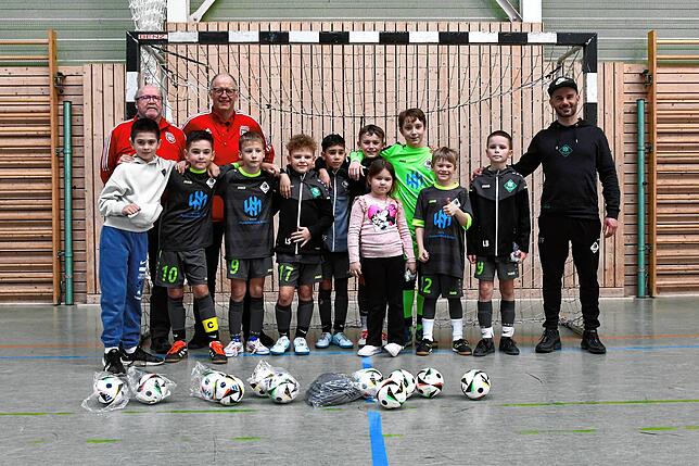 Bild 20: FC 08 Villingen Hallen-Bezirksmeister bei den E-Junioren – wir haben die besten Turnier-Bilder!