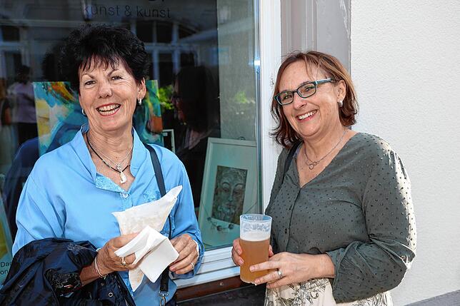 Bild 35: Gassenfreitag am 6. Juni: Hier feiern Einheimische und Besucher in Konstanz