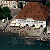 Der Bodensee überschwemmt Teile des Überlinger Landungsplatzes. Unter der Wasseroberfläche sind die Umrisse der gewöhnlich trockenen ...