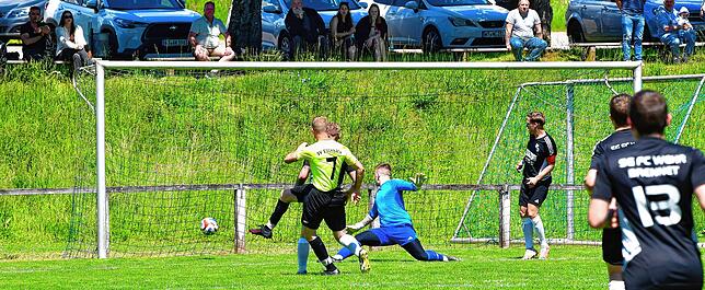Bild 4: SV Eschbach siegt 3:0 bei Spitzenreiter SG FC Wehr/Brennet II – und wir haben Fotos!