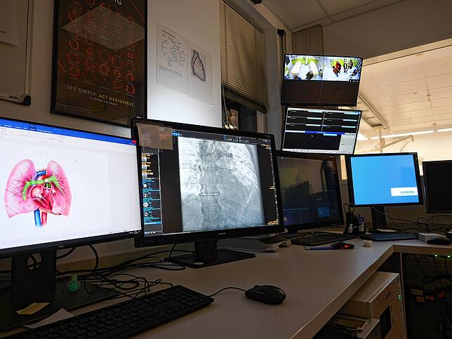 Bei der Aktion „Südkurier öffnet Türen“ hatten 20 Personen die Möglichkeit, das Herzkatheterlabor des Klinikums Hochrhein in Waldshut ...
