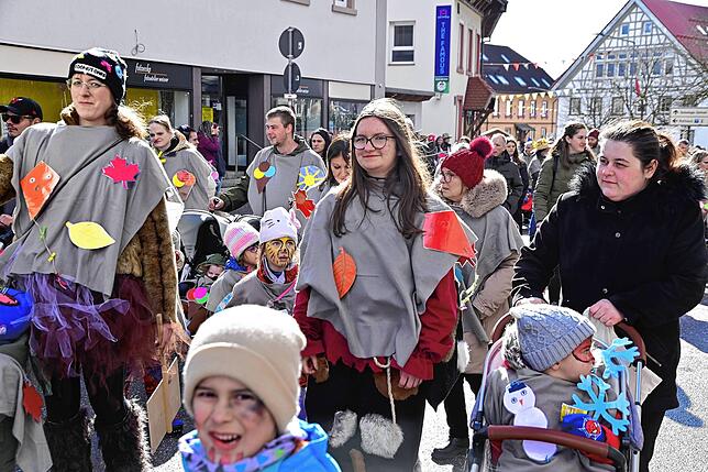Bild 30: St. Georgen feiert Fasnacht: Kinderumzug mit Elfen, Piraten & Schneemännern – die besten Fotos!