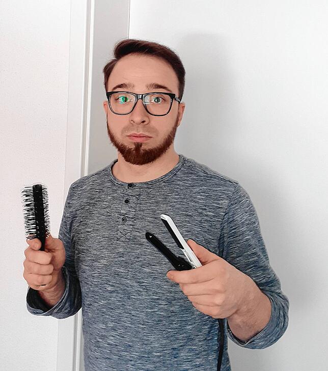 Roland Lahner vom Friseurstudio Roland ist selbstständig. Der 33-Jährige macht sich große Sorgen um die Zukunft.