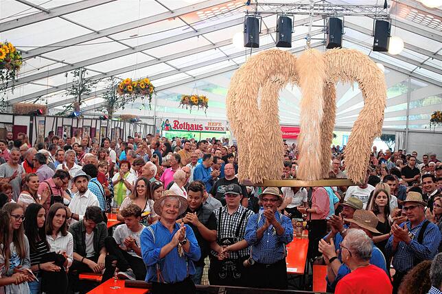 Die Bohlinger Sichelhenke mit einem großen Festzelt, wie hier beim Festauftakt 2019, wird es voraussichtlich im kommenden Jahr wieder ...