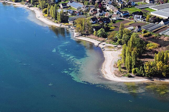 Bild 12: Bodensee oder Kroatien? Wenn Niedrigwasser atemberaubende Farben offenbart