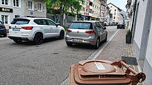 Blick in die Waldshuter Rheinstraße, die aufgrund ihres maroden Zustands saniert werden muss. Anwohner erwähnen bei der ...