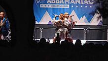 Bild : ABBA und Applaus: Sound Beach Festival sorgt für ausgelassene Stimmung im Überlinger Uferpark