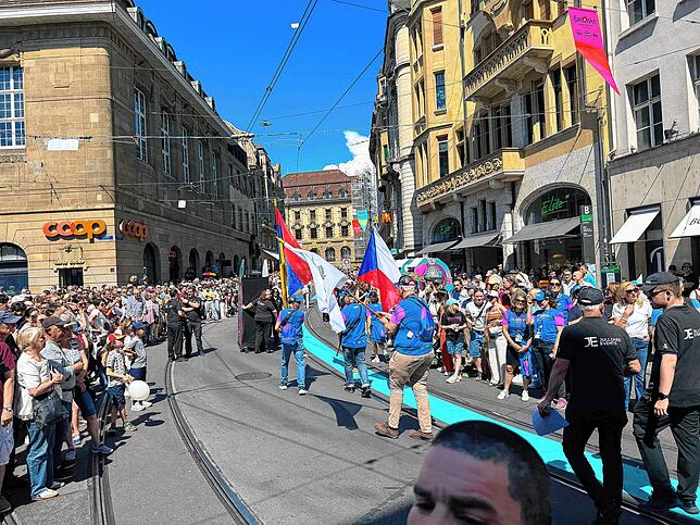 Bild 8: ESC 2025 in Basel: So bunt und laut startet die große Eröffnungsparty in der Innenstadt