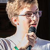 Jan Amann ist seit der ersten Demonstration in Waldshut dabei und hilft die Demos zu organisieren. Er steht mit anderen ...