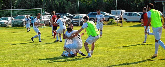 Bild 8: FC Tiengen 08 II holt den Titel durch ein 4:0 bei der SG Bettmaringen/Mauchen &ndash; wir haben Bilder!