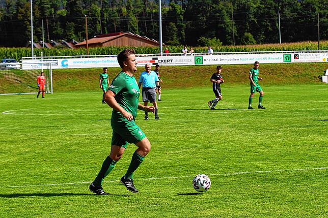 Bild 2: SV Rheintal feiert gegen den SV Stühlingen seinen ersten Saisonsieg &ndash; und wir haben Bilder!