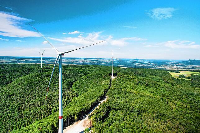 Auf Verenafohren beim Tengener Ortsteil Wiechs am Randen drehen sich bereits Windräder.
