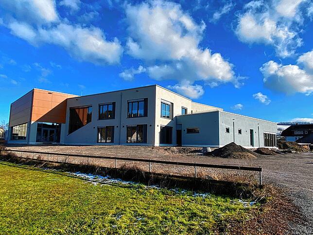 Der Neubau an der Alemannenschule wird Heimat der Sekundarstufe 2. Die Bauarbeiten befinden sich im Endspurt, noch in diesem Monat soll ...