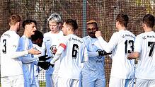 Der SC Markdorf bejubelt das 3:0 gegen den FC Bodman-Ludwigshafen.