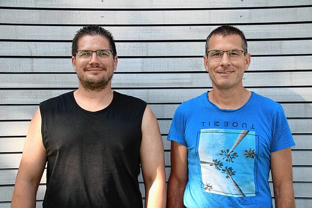 Steffen Bauer und Stephan Wien (von links) kümmern sich normalerweise um die Schwimmkurse. Die finden nur aktuell nicht statt. Bilder: ...