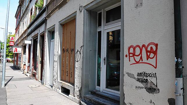 Das Haus in der Markgrafenstraße in Petershausen: Im Juli 2020 war es für wenige Tage von Aktivisten besetzt. Sie wollten mit der ...