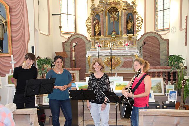 Eine Klang-Oase mit einer Geheimtipp-Band: Die Frauenband Karamel sang sich in die Herzen der Zuhörer beim 45. Städtlefest Stühlingen. ...