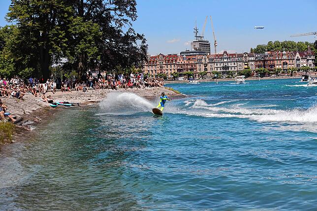 Bild 32: Stöbern in der Altstadt, Action auf dem See und Genuss am Hafen: Bilder vom Wochenende in Konstanz