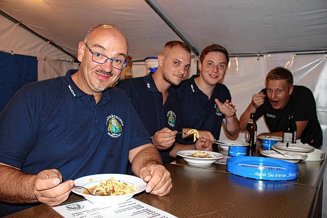Bild 10: Spaß und Stimmung beim Walder Dorffest