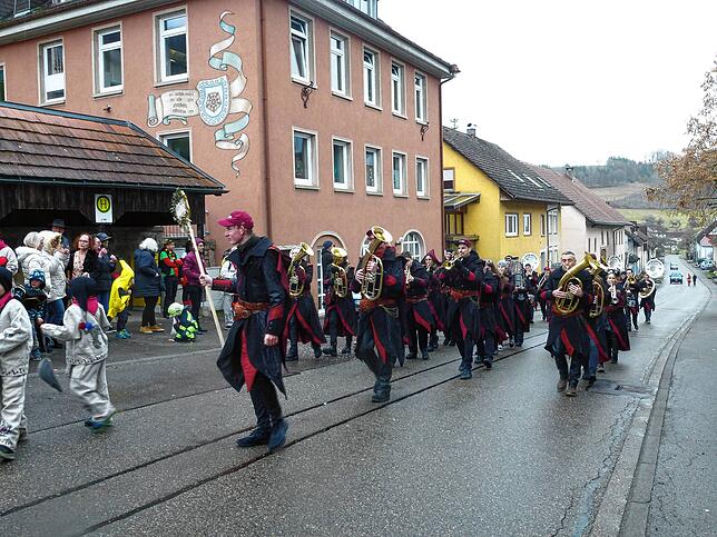 Bild 3: Bilder vom Umzug Mauchen
