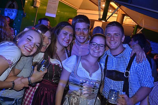 Bild 6: Bilder: Erntedankfest in Weiler startet mit einer großen Party