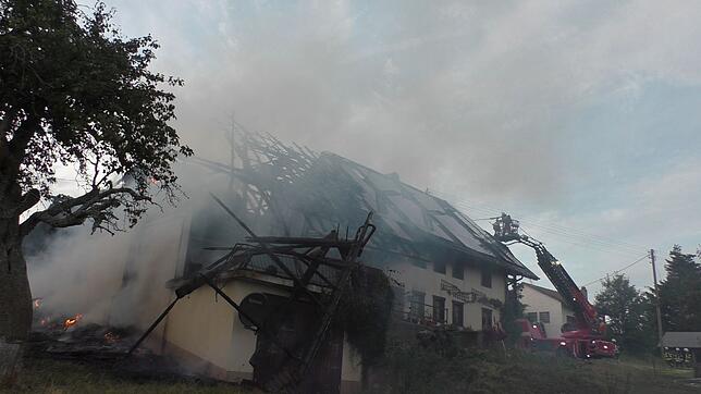 Bild 11: Alle Bilder zum Großbrand eines Schwarzwaldhauses in Höchenschwand