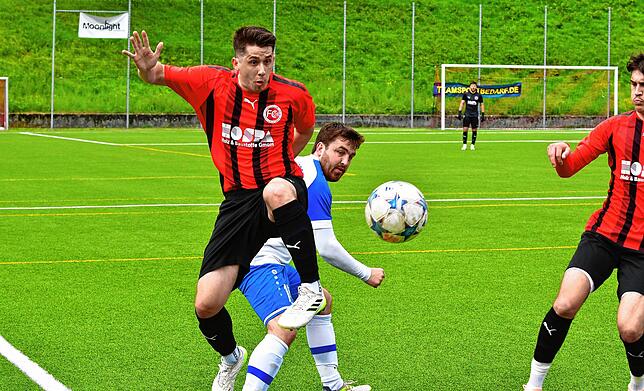 Bild 21: FC 08 Bad Säckingen setzt sich mit 5:1 gegen den FC Geißlingen durch – und wir haben Fotos!