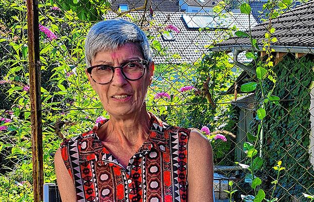 Ursula Jost schenkt Hasel Zeit, indem sie Feste und gemeinsame Aktionen plant.